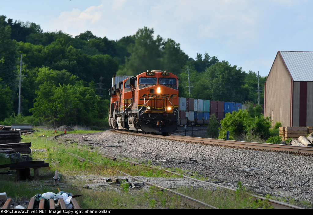 BNSF 7323